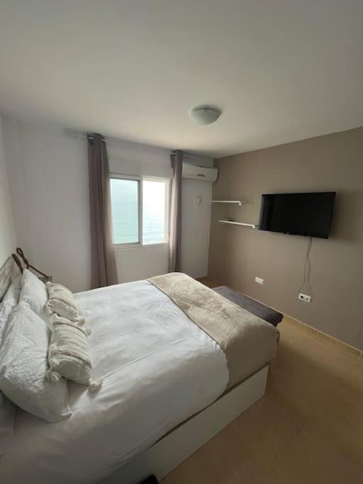 Apartamento A Pie De Playa Con Vistas Al Mar. Sorvilan ภายนอก รูปภาพ